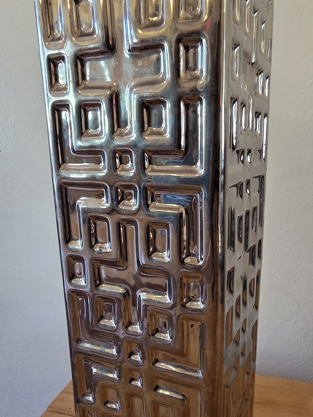 Geometric Metallic Ceramic Vase - Shiny Gold Finish - Picture 4 of 8